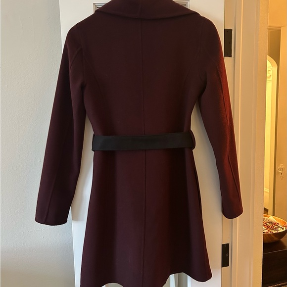 TAHARI Belted Burgundy Wrap Coat size XS - Picture 5 of 6